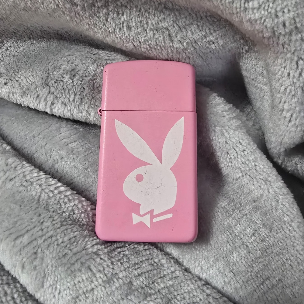 Playboy Bunny 🐰 Pink RARE Y2K-Vintage Zippo Lighter
